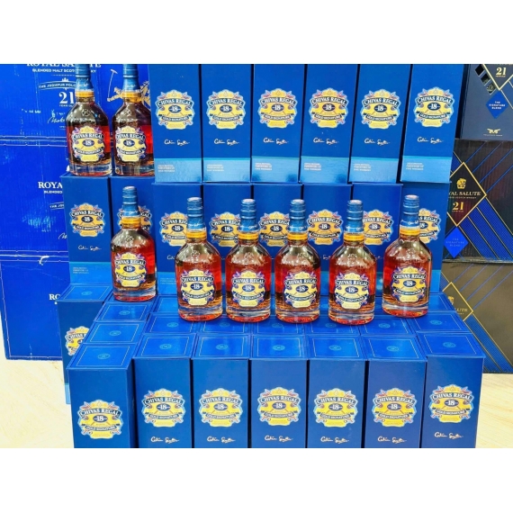 Rượu Chivas 18 dòng Blended 
